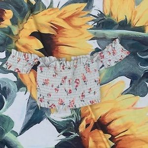 Off the shoulder bikini bandeau top! 👙